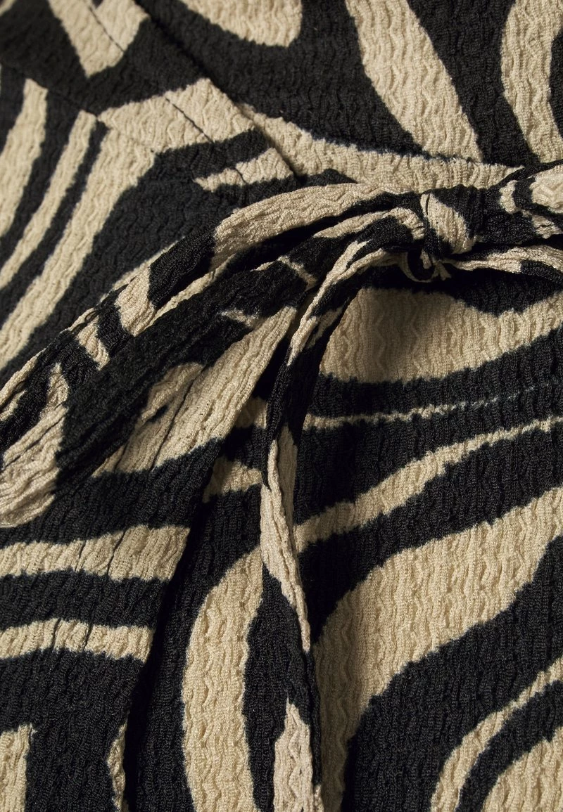 ONLY MATERNITY - Damen OLMKENYA DRESS - Maxikleid - Trench Coat – Bild 3